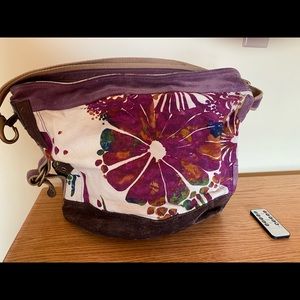 Lucky Brand handbag. Non smoking home. Excellent condition.